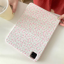 Cargar imagen en el visor de la galería, Funda Protectora Floral Rosa para iPad y Ranura para Apple Pen
